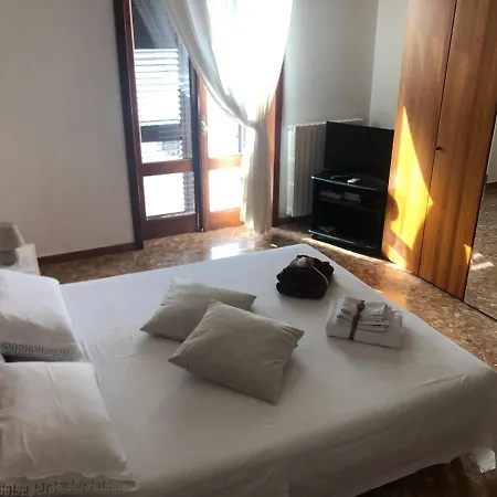 Apartment Casanna Nel Cuore Del Salento Le *